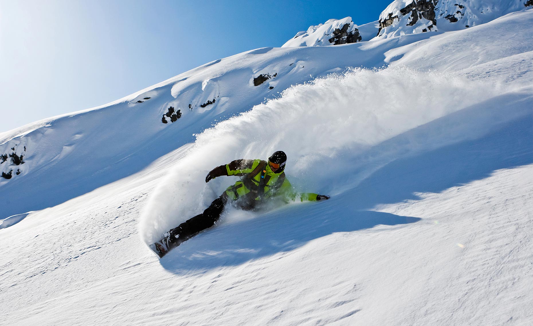 13_Josh_Dirksen_CMH_Heliboarding_Powder_Snowboarding_Chris_Wellhausen_Photography.JPG